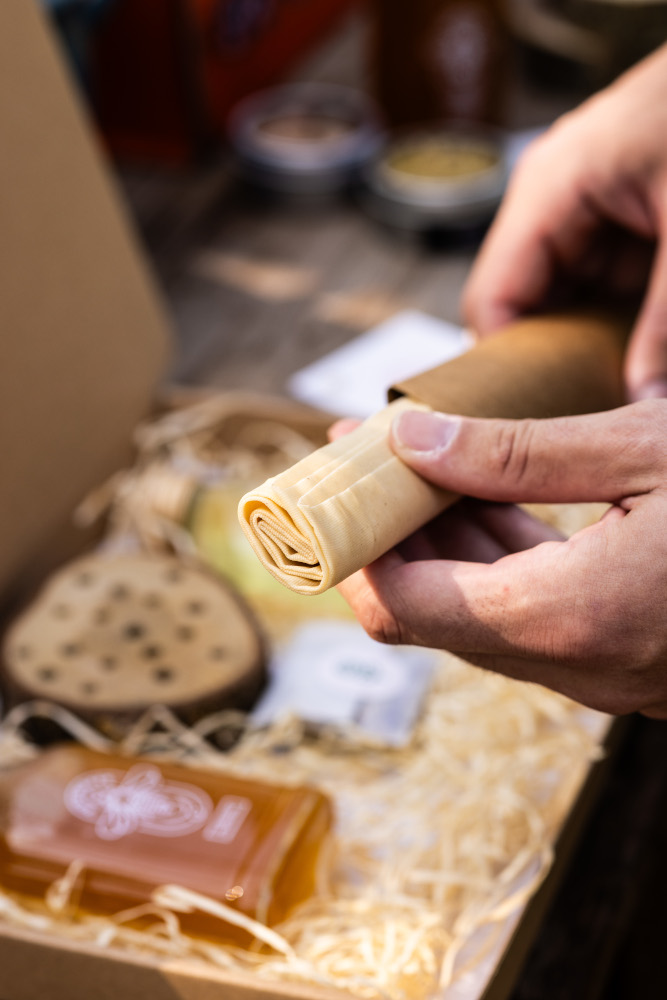 Bijdemaker Bijenwasdoekje is de natuurlijke variant van aluminium folie