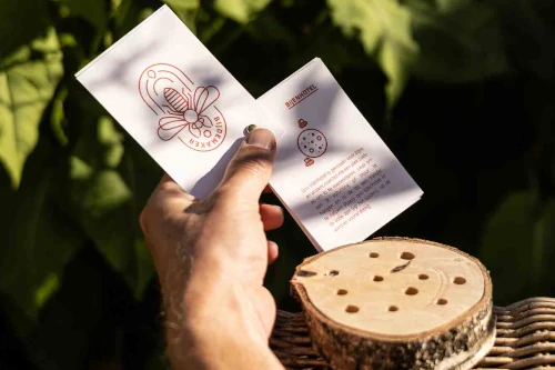 Duurzaam Vaderdag cadeau van Bijdemaker met bijenhotel