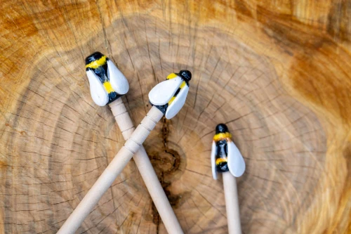 Nieuw in assortiment van Bijdemaker honinglepels met bijtje